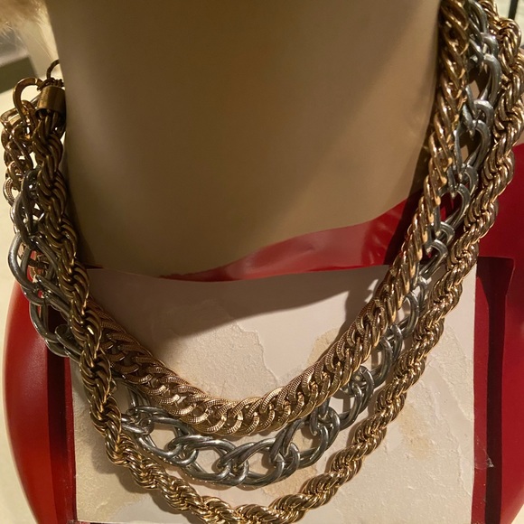 Guess layered necklace with chunky link chains.. and a Guess charm bracelet (2) - Picture 1 of 16